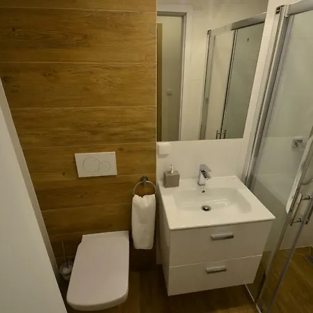 Skalite Ul Wozna 14 Apartman